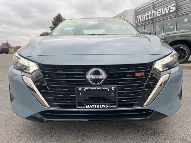 2025 Nissan Sentra SR photo 2