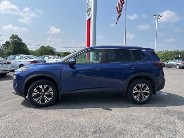 2023 Nissan Rogue SV photo 2