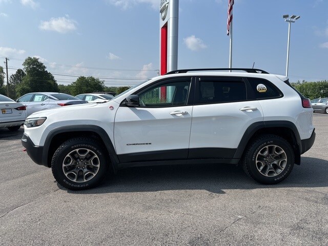 2022 Jeep Cherokee Trailhawk photo 4