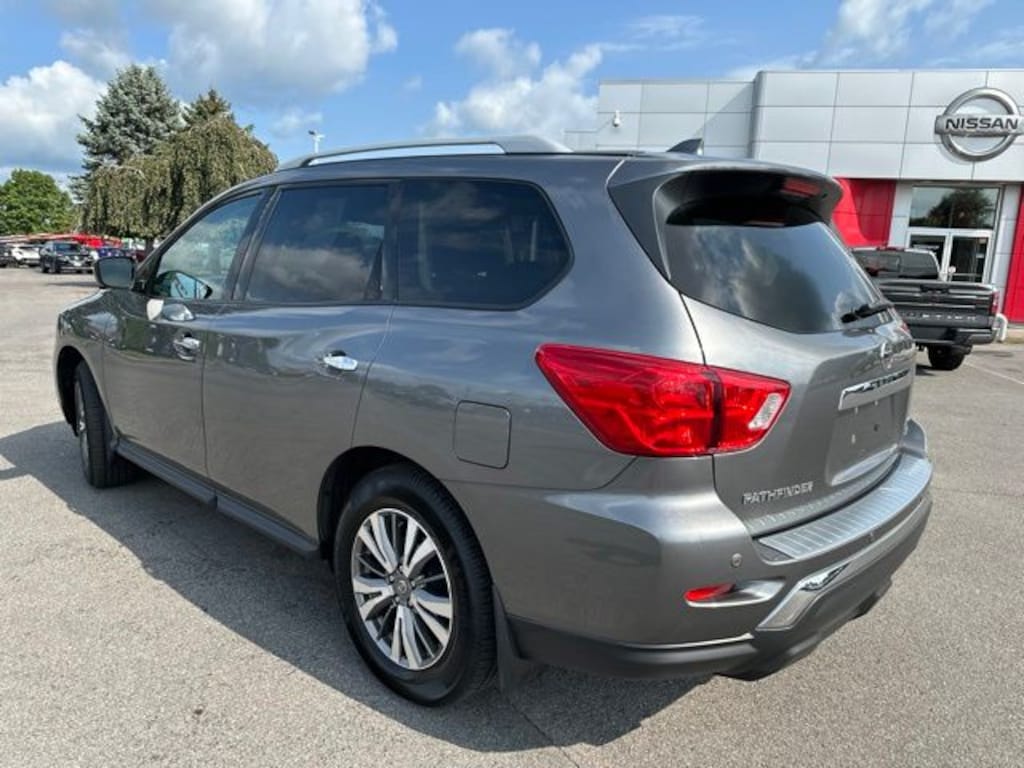 Used 2020 Nissan Pathfinder SL SUV