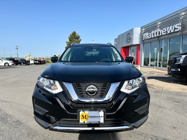 Used 2019 Nissan Rogue SV with VIN KNMAT2MV0KP557272 for sale in Liverpool, NY