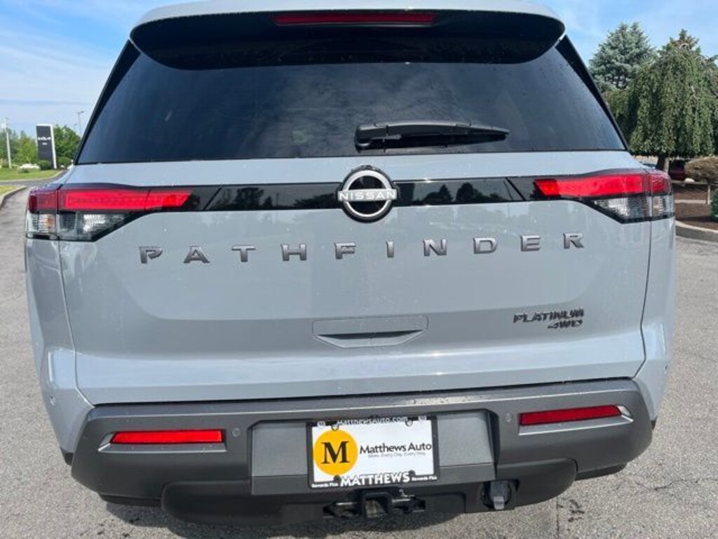 New 2026 Nissan Pathfinder Platinum SUV