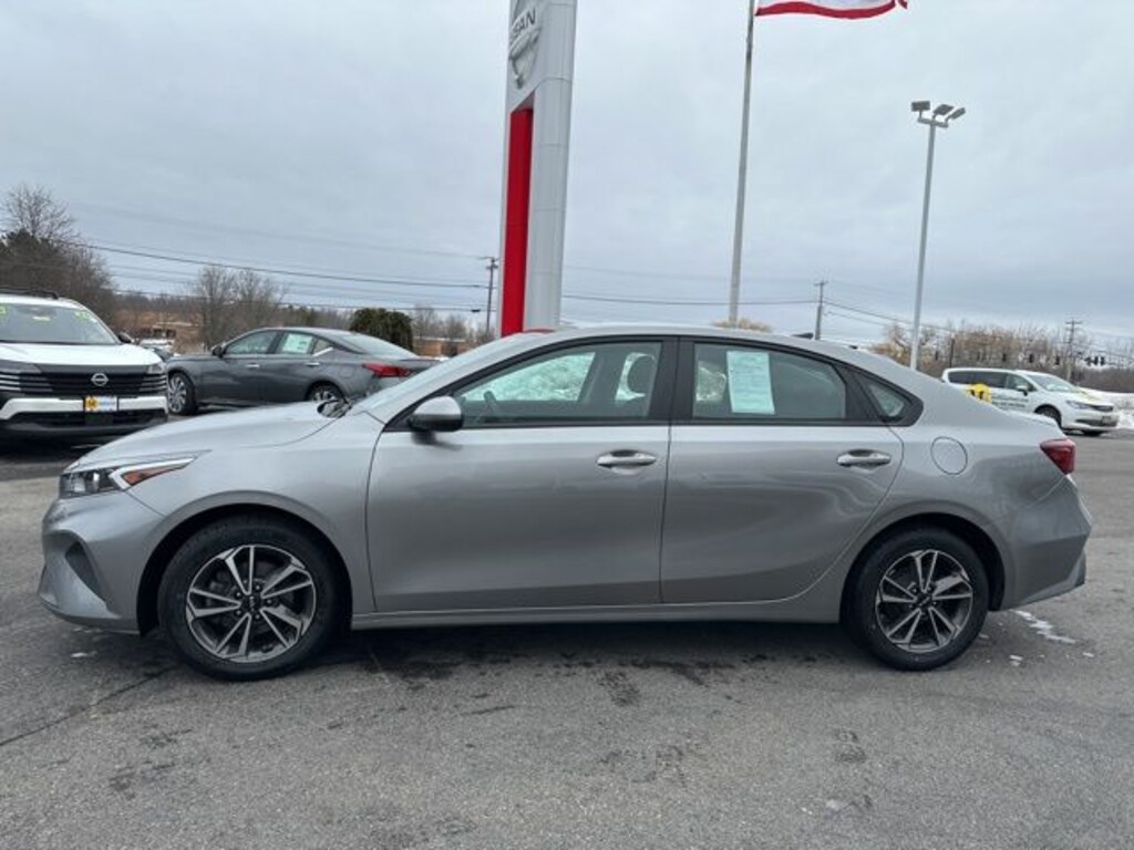 Used 2023 Kia Forte LXS Sedan