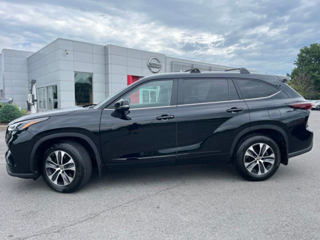 Used 2024 Toyota Highlander XLE SUV