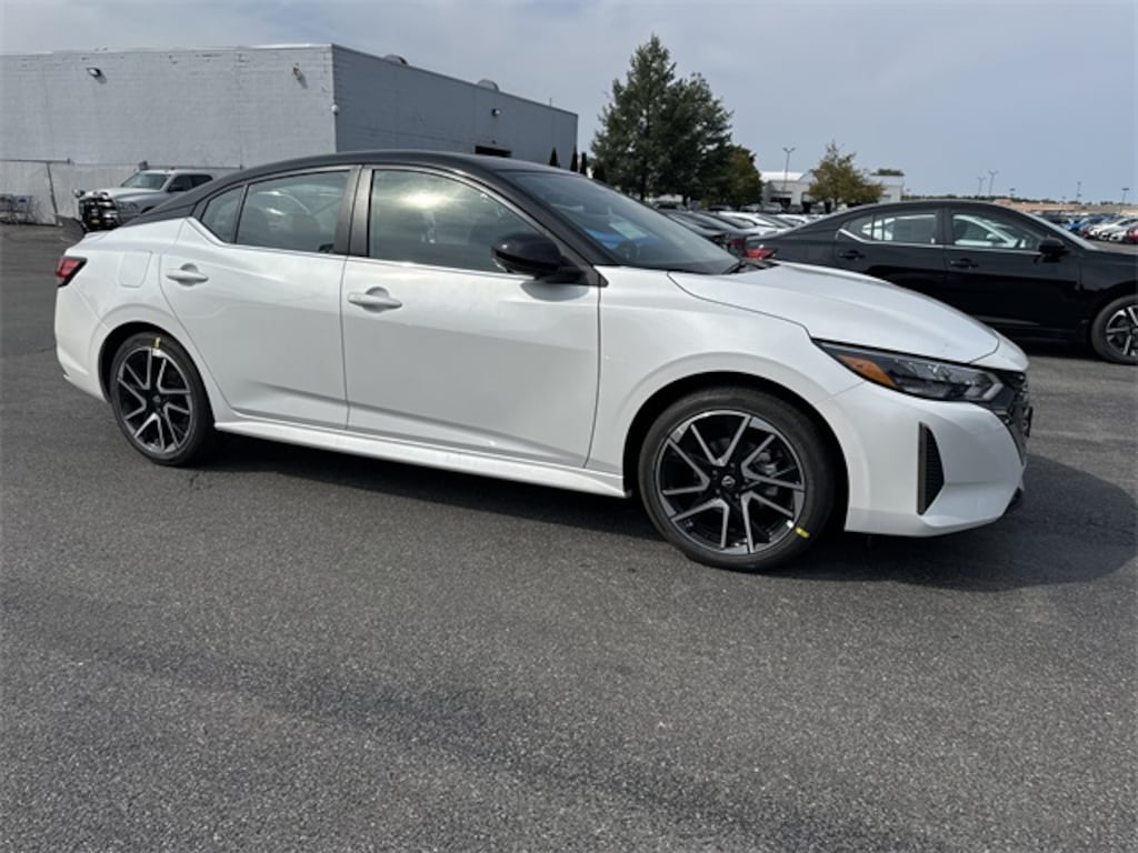 New 2025 Nissan Sentra SR Sedan