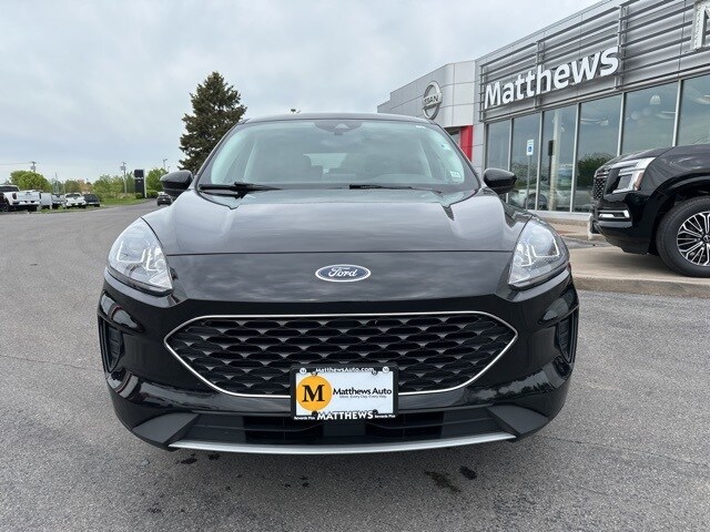 Used 2021 Ford Escape SE with VIN 1FMCU0G64MUB33768 for sale in Liverpool, NY