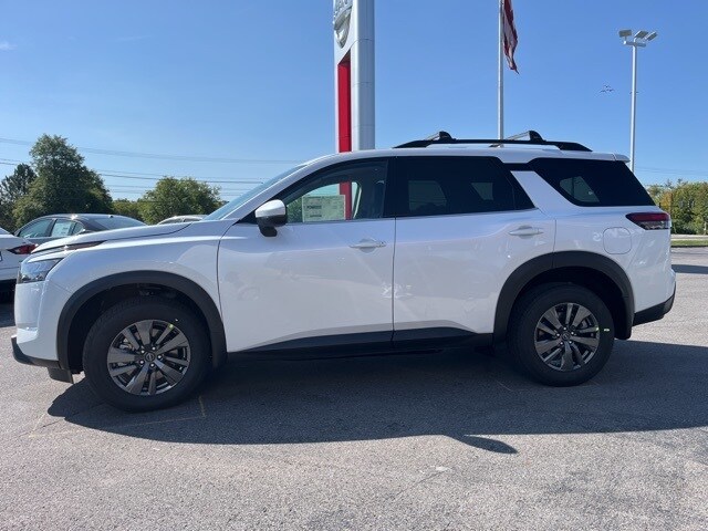 2025 Nissan Pathfinder SV photo 3