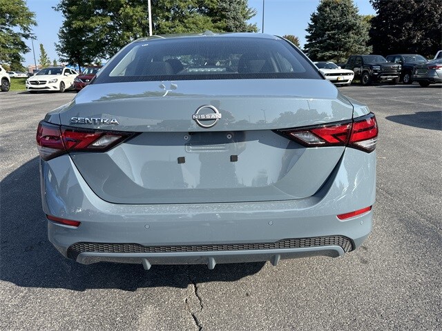 2025 Nissan Sentra SV photo 4