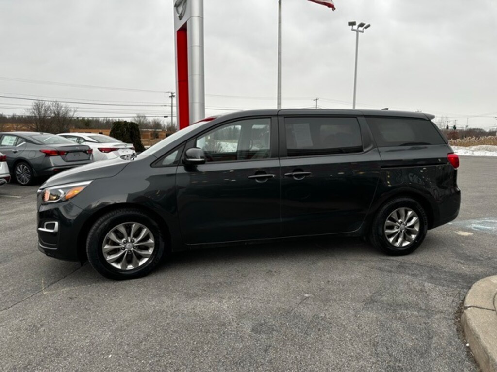 Used 2021 Kia Sedona LX Van Passenger Van