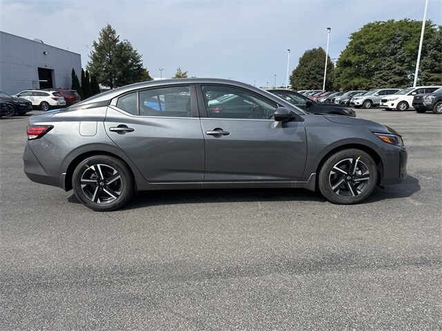 2025 Nissan Sentra SV photo 2