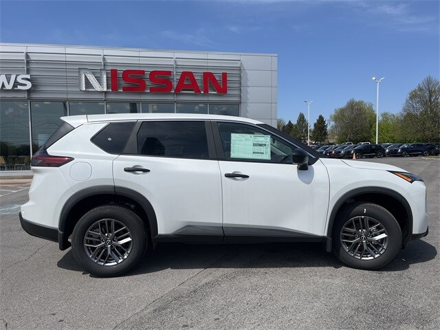 2025 Nissan Rogue S photo 2