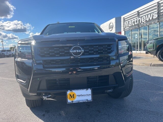 2026 Nissan Frontier SV photo 2