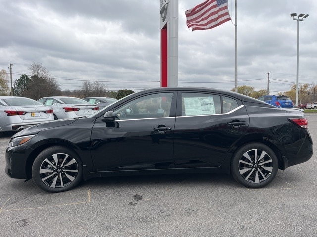 2025 Nissan Sentra SV photo 4