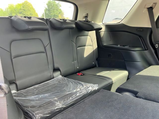 2026 Nissan Pathfinder SL - Photo 17