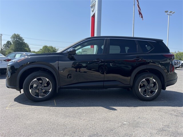 2026 Nissan Rogue SV photo 2