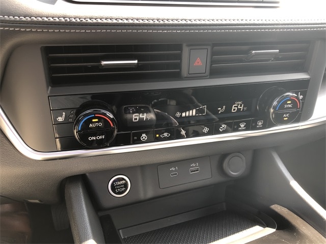 2023 Nissan Rogue SV - Photo 18