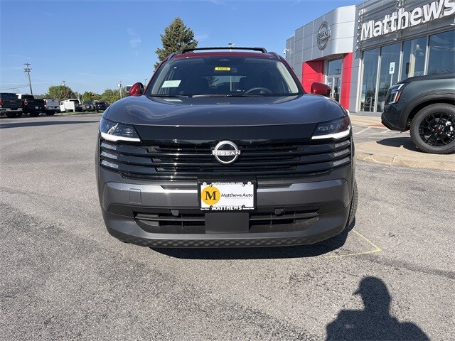 2025 Nissan Kicks SV photo 2