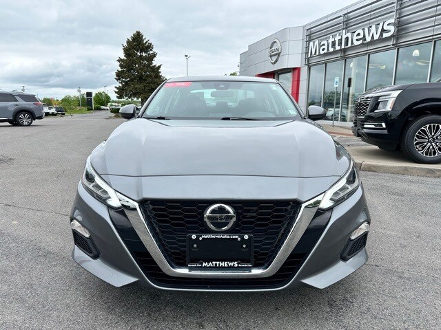2022 Nissan Altima 2.5 SV photo 2