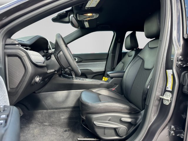 Additional photo of vehicle.