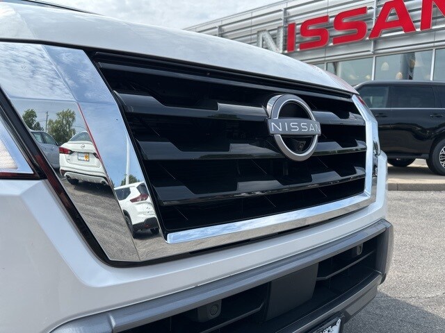 2024 Nissan Armada Platinum photo 3