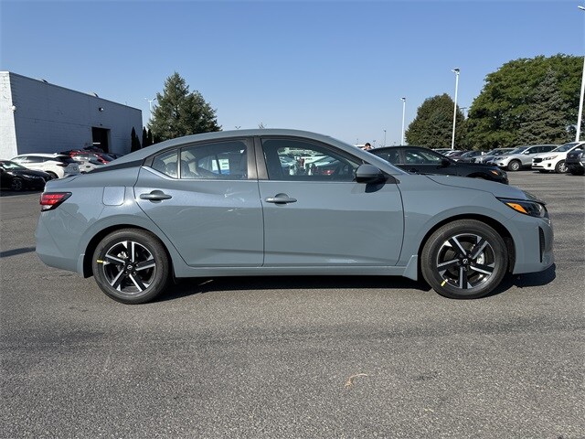 2025 Nissan Sentra SV photo 2