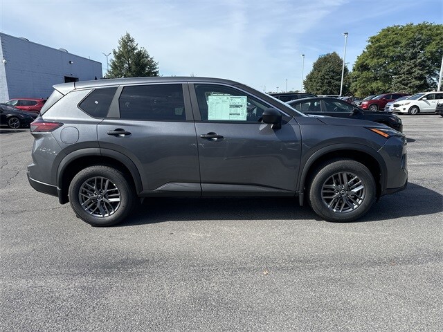 2026 Nissan Rogue S photo 2
