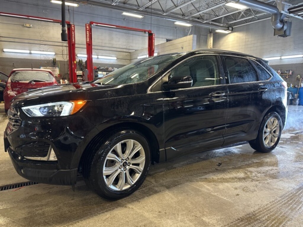 Used 2023 Ford Edge Titanium SUV