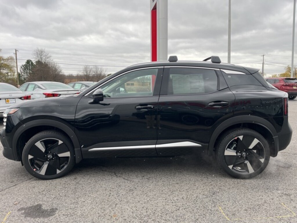 New 2026 Nissan Kicks SR SUV