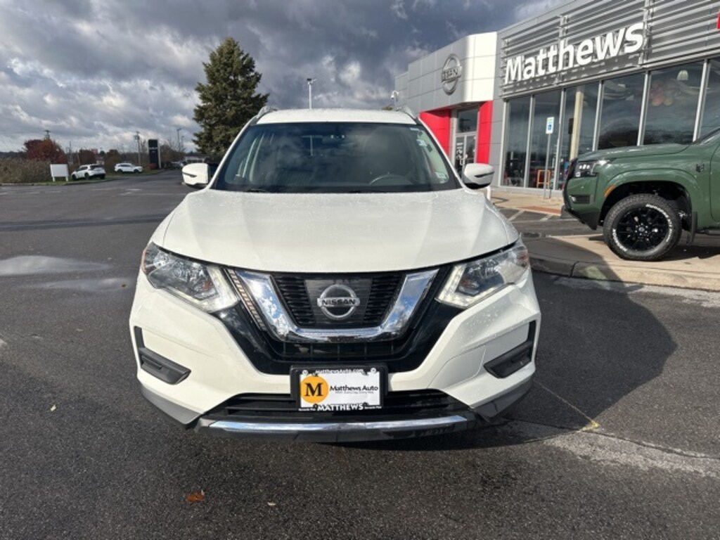 Used 2017 Nissan Rogue SV SUV