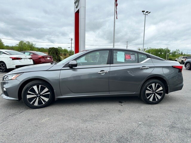 2022 Nissan Altima 2.5 SV photo 4