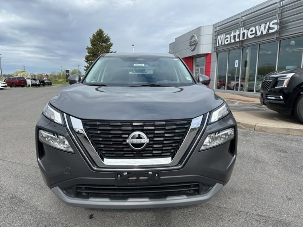 Used 2022 Nissan Rogue SV SUV