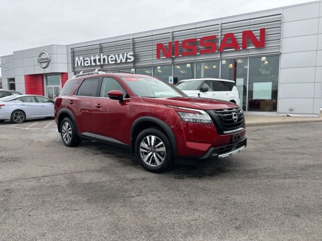 Certified 2024 Nissan Pathfinder SL SUV