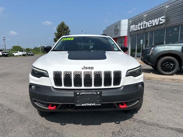 2022 Jeep Cherokee Trailhawk photo 2