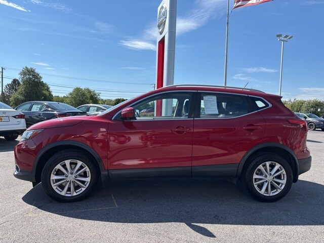 2018 Nissan Rogue Sport SV photo 3