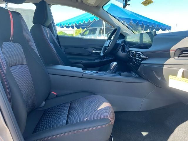 2026 Nissan Sentra SR - Photo 14