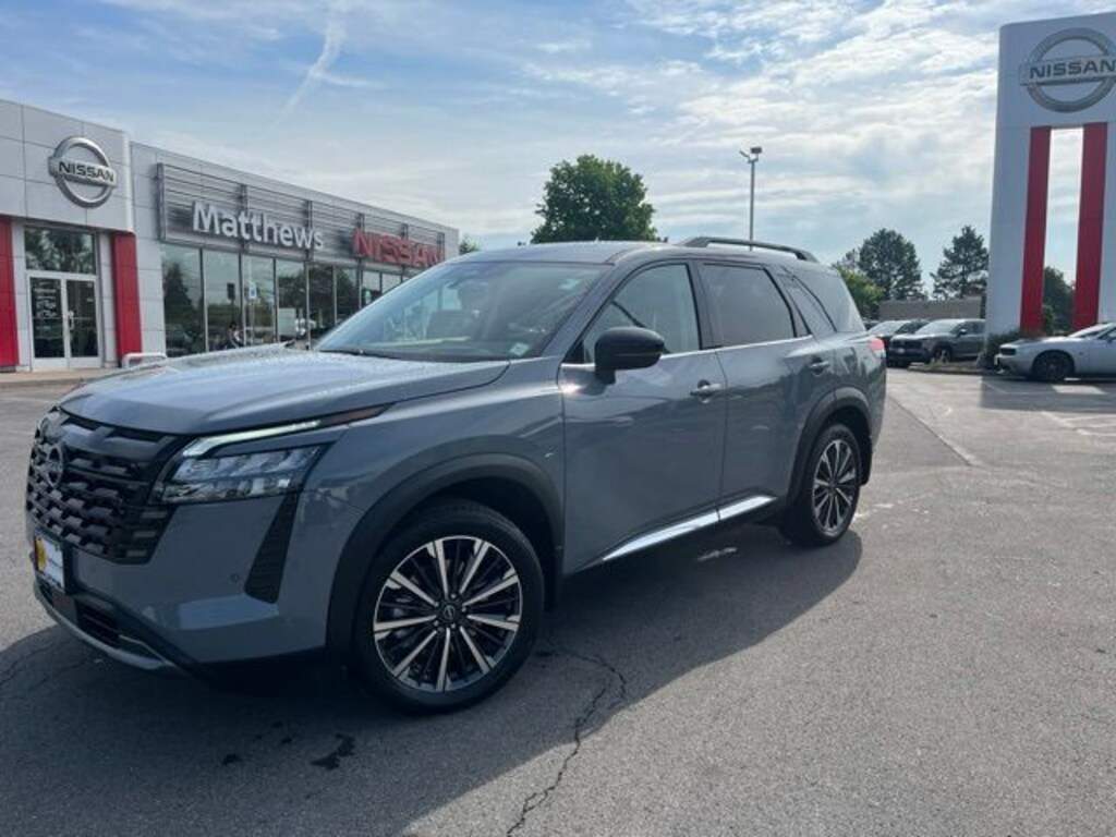 New 2026 Nissan Pathfinder Platinum SUV