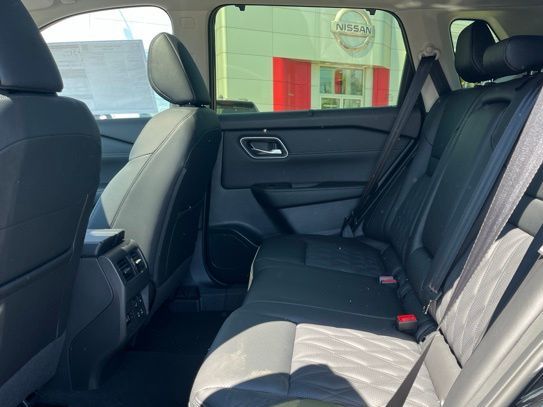 2026 Nissan Rogue Platinum - Photo 12
