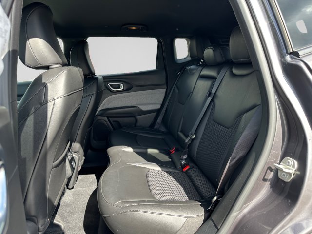 Additional photo of vehicle.