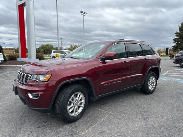 2020 Jeep Grand Cherokee Laredo E photo 2
