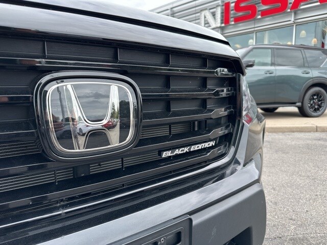 2024 Honda Passport Black Edition photo 2