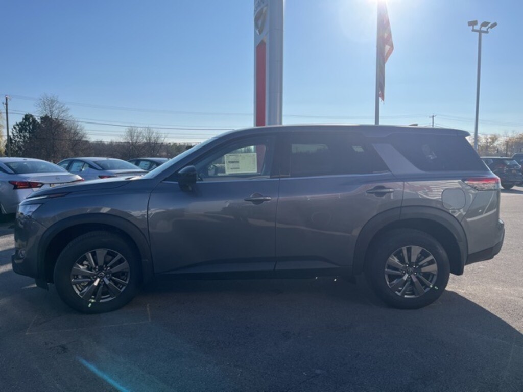 New 2025 Nissan Pathfinder S SUV