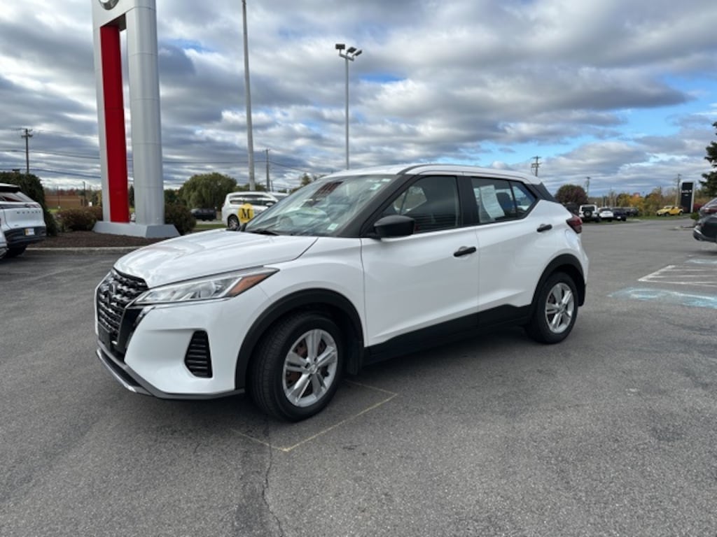 Used 2021 Nissan Kicks S SUV