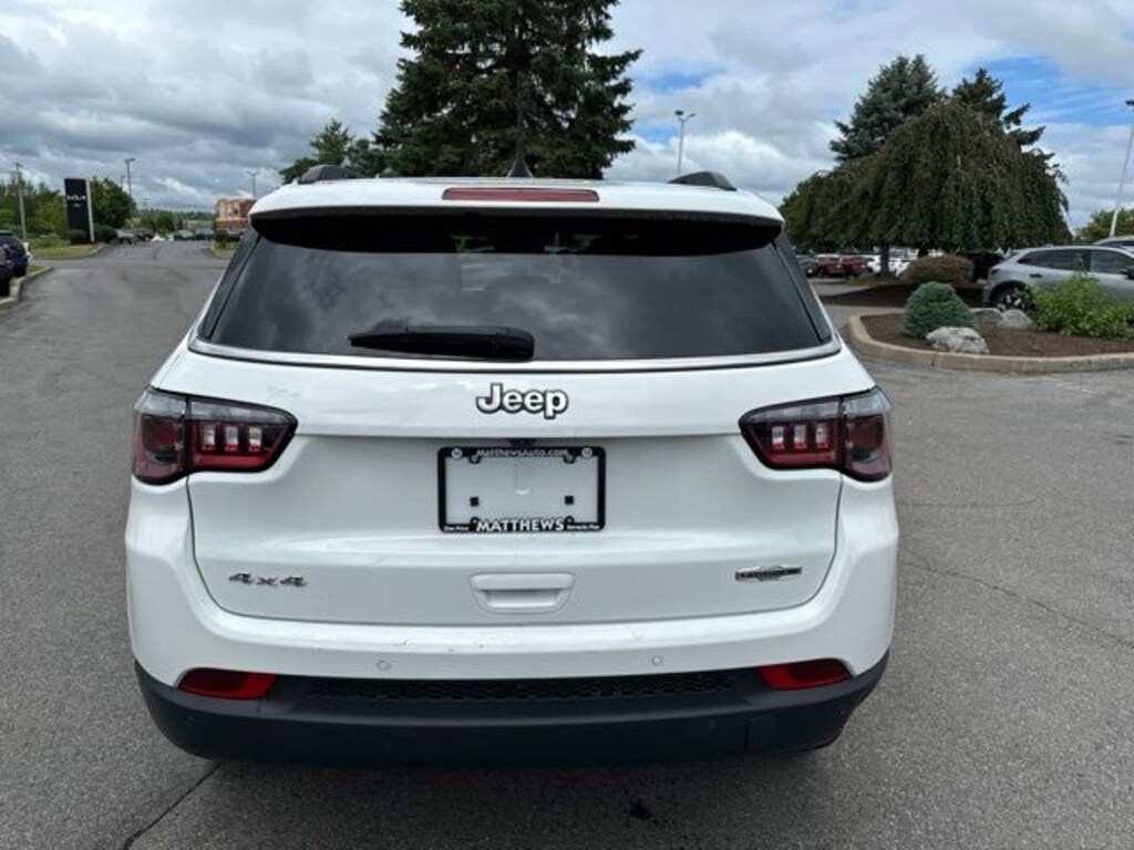 Used 2024 Jeep Compass Latitude Lux SUV