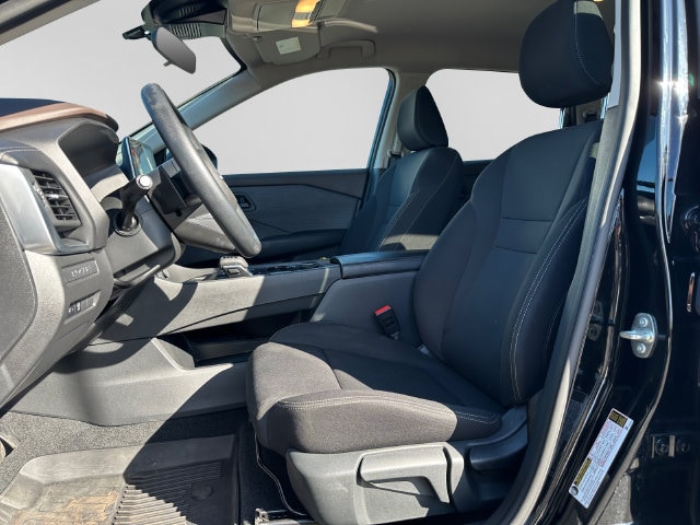 Additional photo of vehicle.