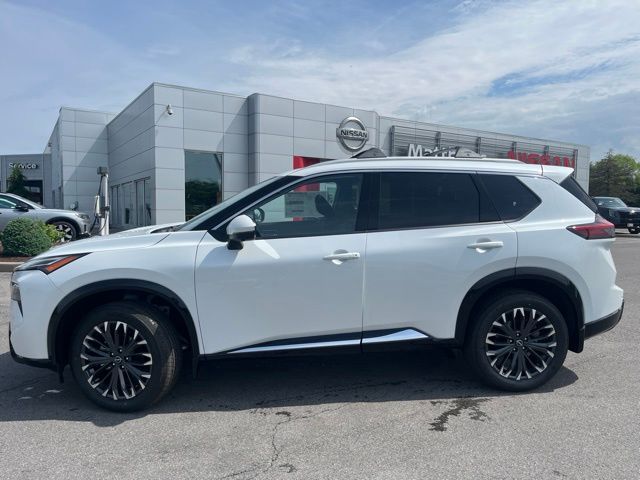 2026 Nissan Rogue Platinum - Photo 2