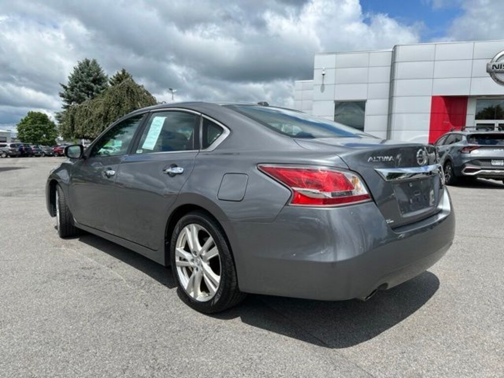 Used 2015 Nissan Altima 3.5 Sedan