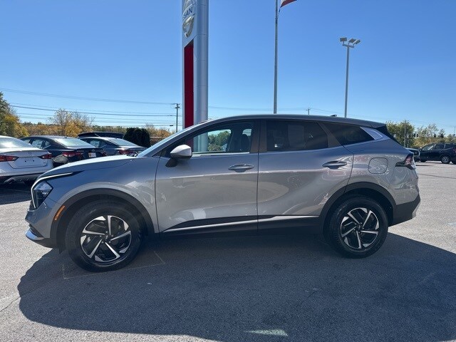 2023 Kia Sportage Hybrid LX photo 3