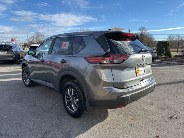 2024 Nissan Rogue S photo 3