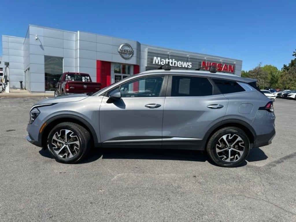 Used 2024 Kia Sportage EX SUV