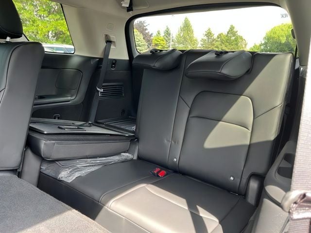 2026 Nissan Pathfinder SL - Photo 12